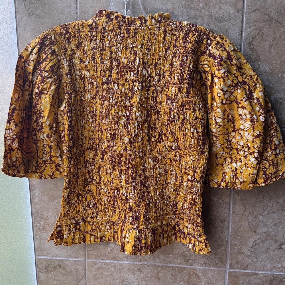 Love The Label Abstract Smocked Blouse Anthropologie Puff Sleeve Cotton Batik M - Picture 11 of 15